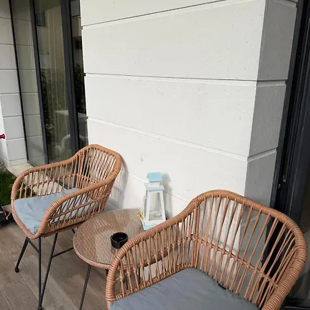 Azur Premium Apartment Warna